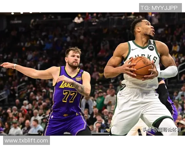 雷迪克强调团队责任每位球员都应尽职尽责无论詹姆斯是否在场都是核心 雷迪克强调团队责任每位球员都应尽职尽责无论詹姆斯是否在场都是核心